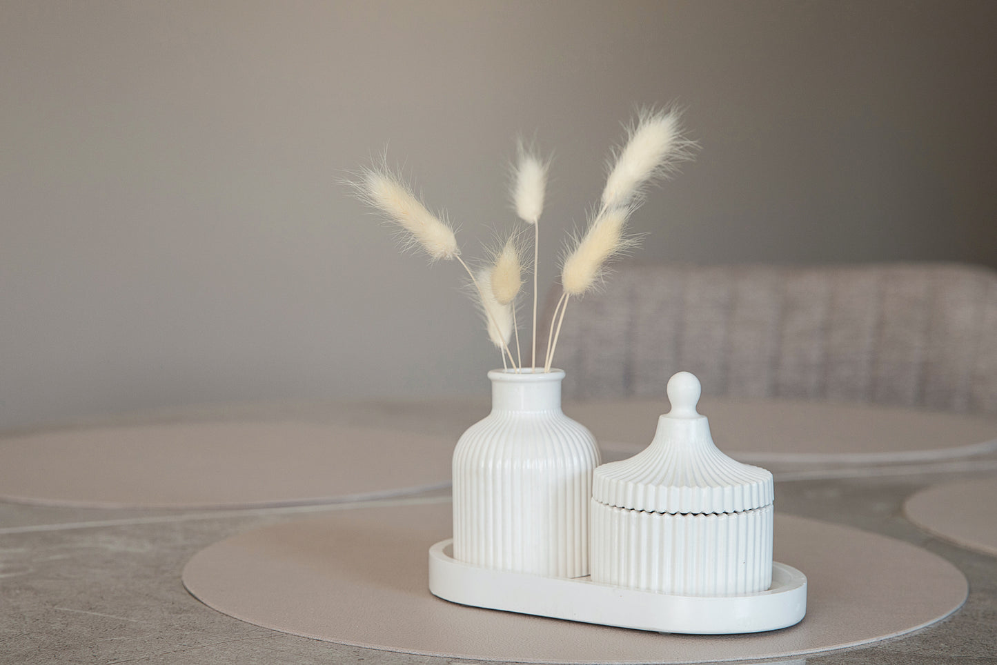 Modern Gypsum Vase for Dry Flowers - Perfect Housewarming Gift - Size: 7cm x 7cm x 9cm