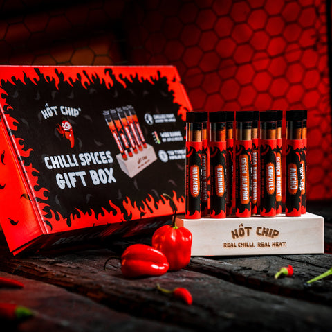 Chilli Spice Gift Box – 10 Ground Chilli Powders, 10g Each – Carolina Reaper, Trinidad Scorpion, Ghost Pepper, Habanero, Chipotle, Jalapeño, Ancho & More – Hot Sauce and Cooking Gift Set