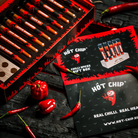 Chilli Spice Gift Box – 10 Ground Chilli Powders, 10g Each – Carolina Reaper, Trinidad Scorpion, Ghost Pepper, Habanero, Chipotle, Jalapeño, Ancho & More – Hot Sauce and Cooking Gift Set